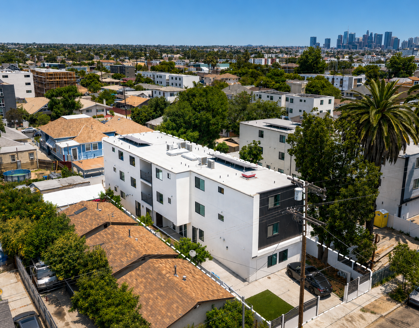 1597 W 37th St, Los Angeles, CA 90018 exterior
