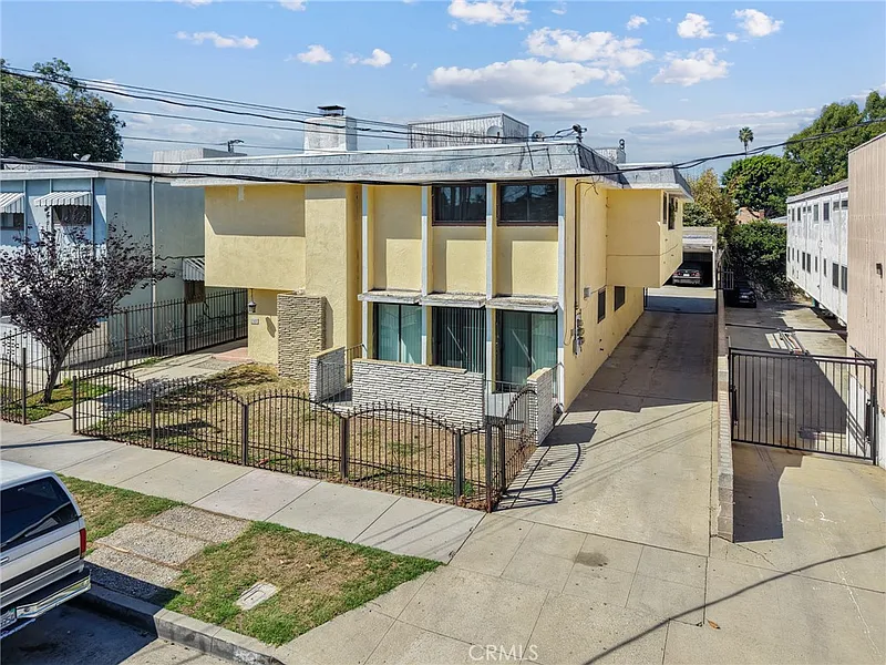 145 W Hillcrest Blvd, Inglewood, CA 90301 exterior