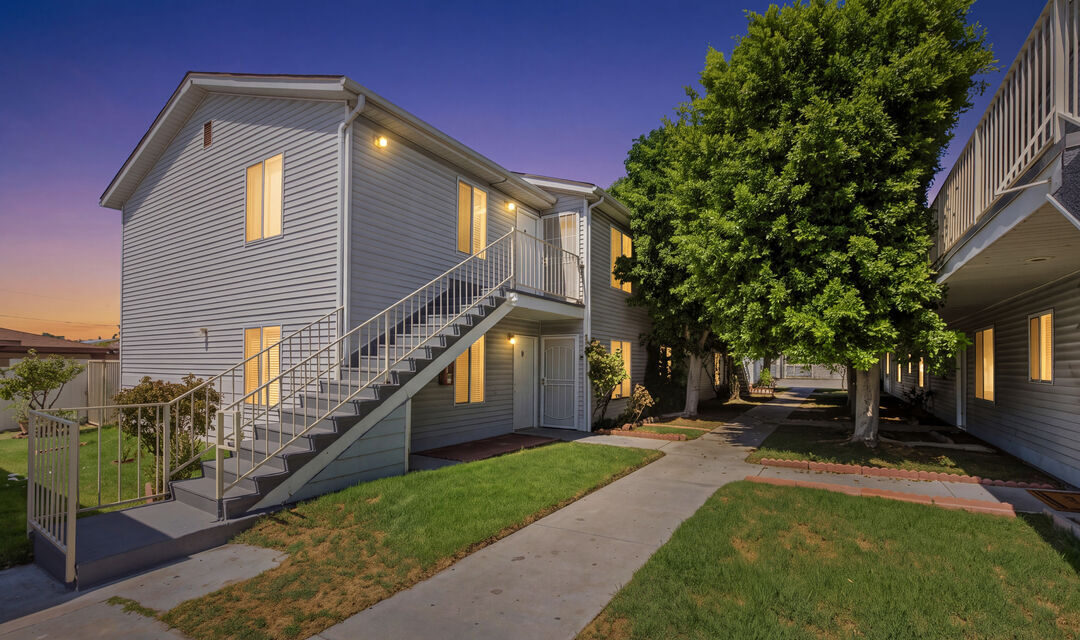 11901 Valerio St, North Hollywood, CA 91605 exterior